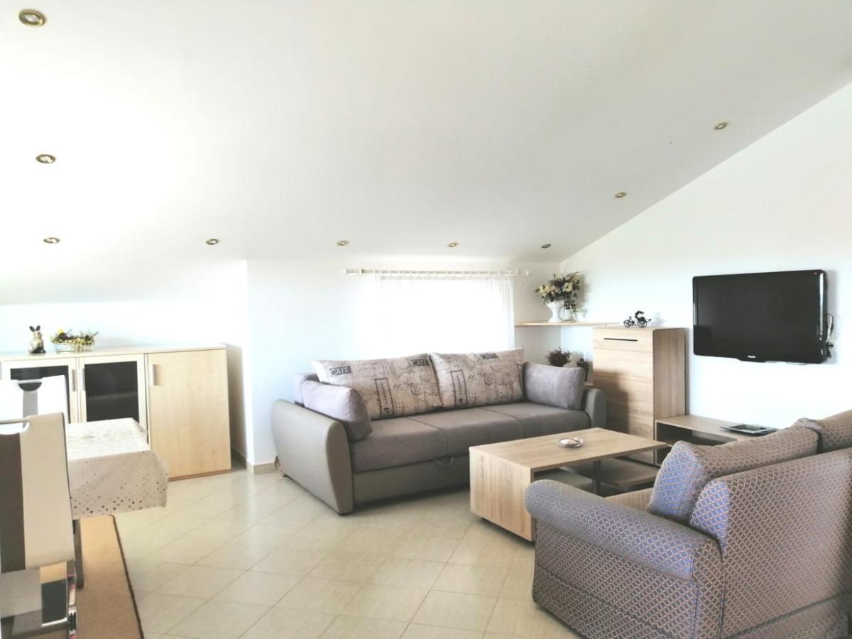 Lovely Sea View House In Malinska Island Krk Bagian luar foto