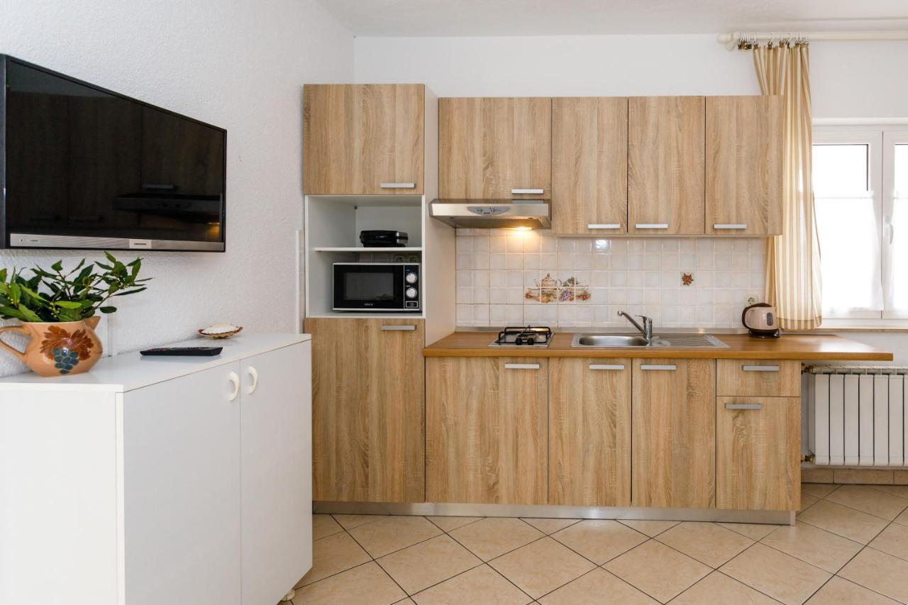 Lovely Sea View House In Malinska Island Krk Bagian luar foto