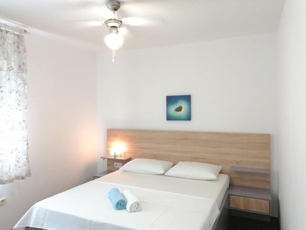 Lovely Sea View House In Malinska Island Krk Bagian luar foto