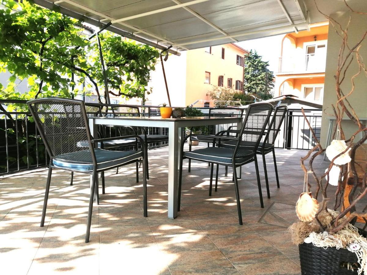 Lovely Sea View House In Malinska Island Krk Bagian luar foto